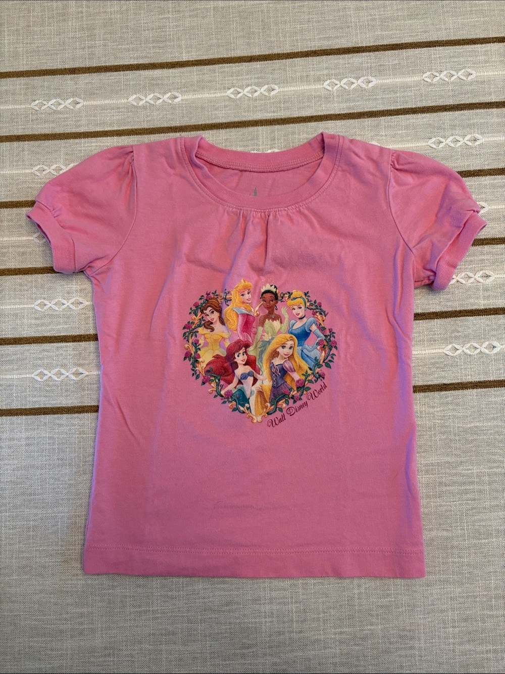 Disney Parks Pink Princess Heart Graphic Short Sleeve Tee